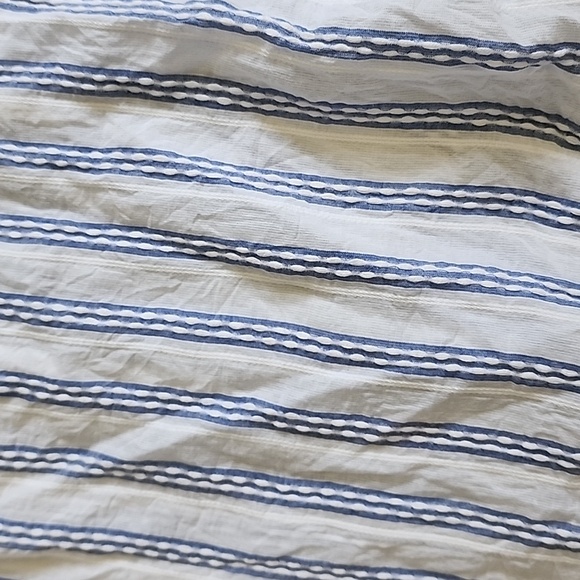 🦋Universal Thread Top - Picture 2 of 3